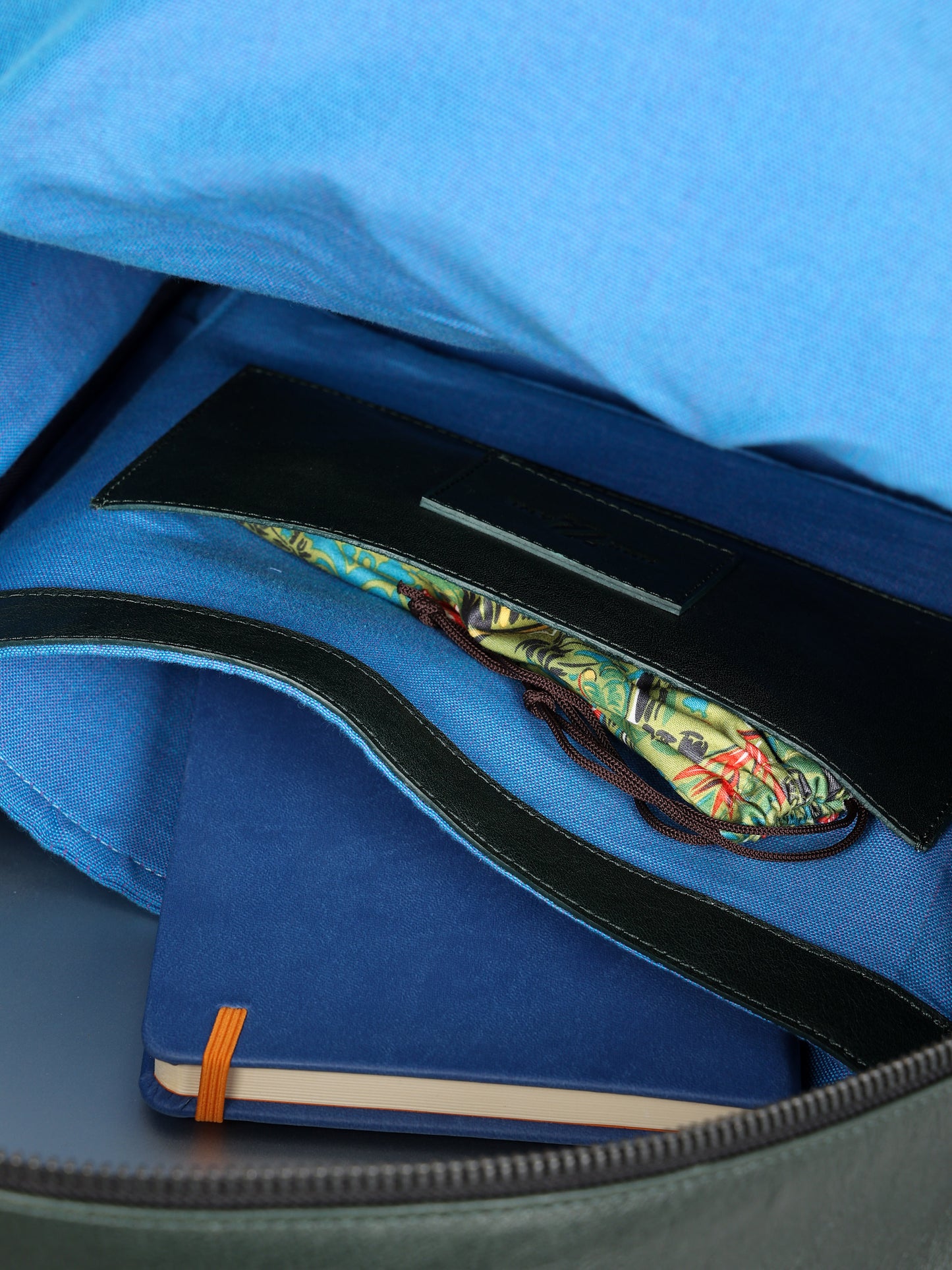 HammerAwl Genuine Leather 16" Laptop Backpack in Green - Inside Details