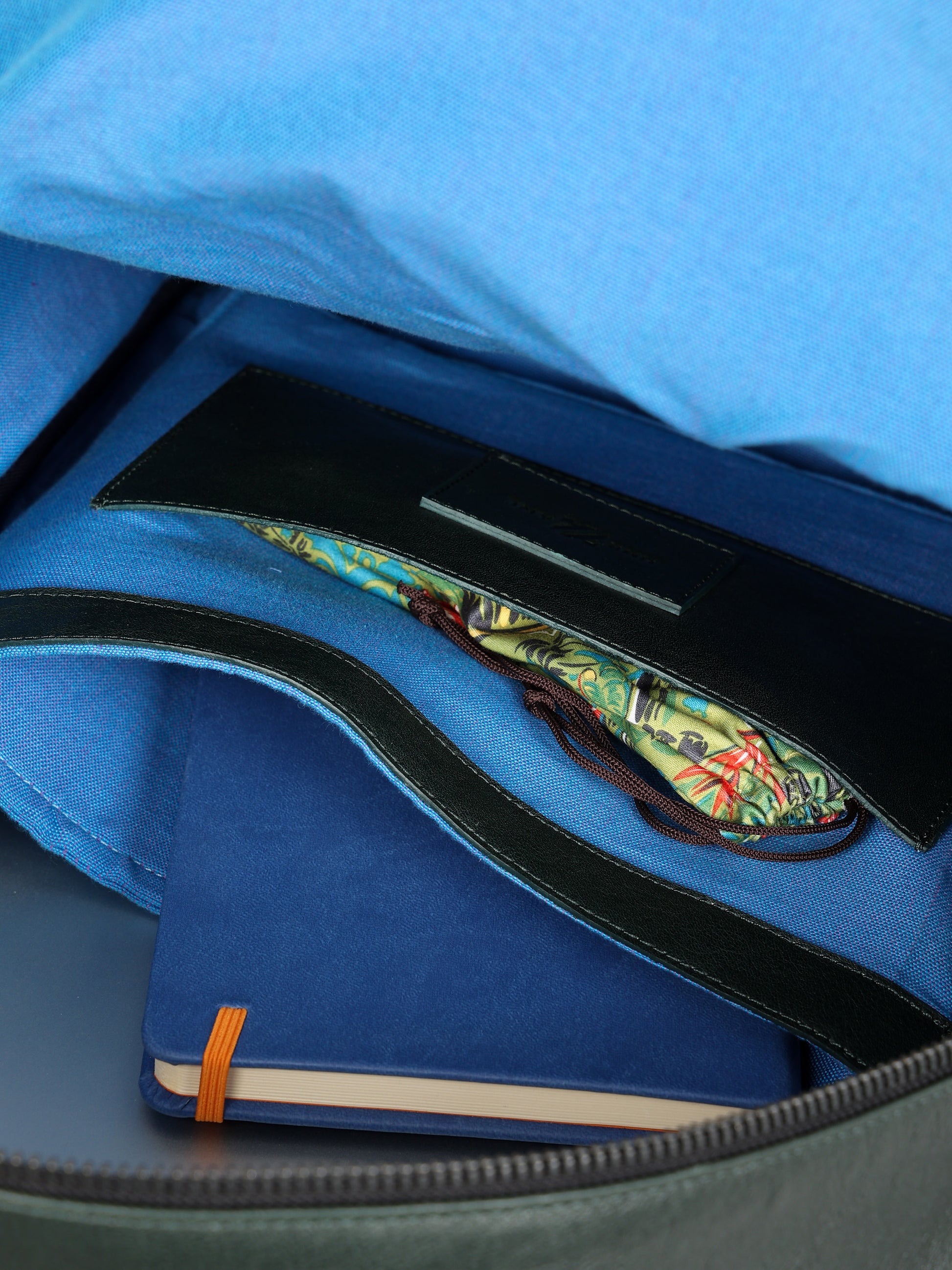 HammerAwl Genuine Leather 16" Laptop Backpack in Green - Inside Details