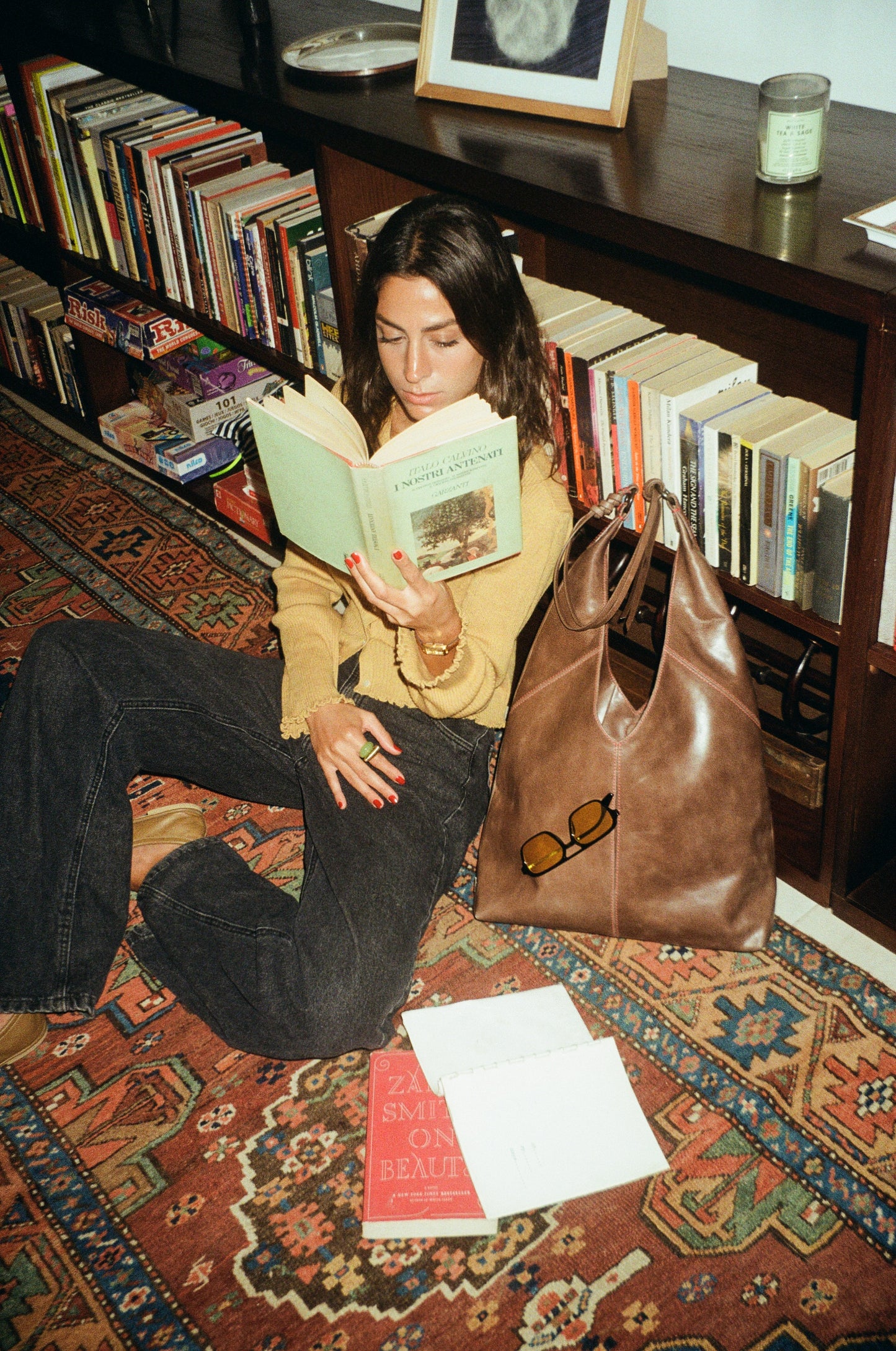 HammerAwl Genuine Leather Moucha Mousse V Shoulder Bag